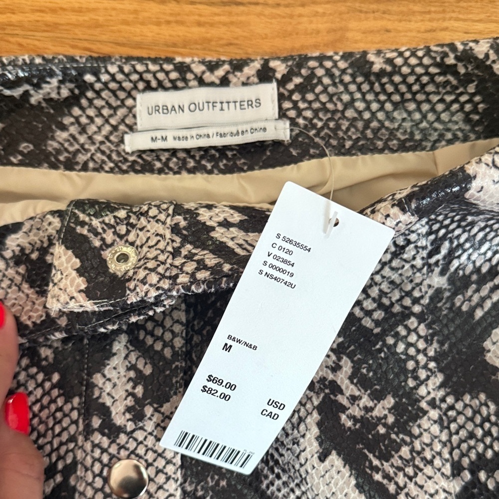 NWT Urban Outfitters Snake Print Skirt - Picture 2 of 2